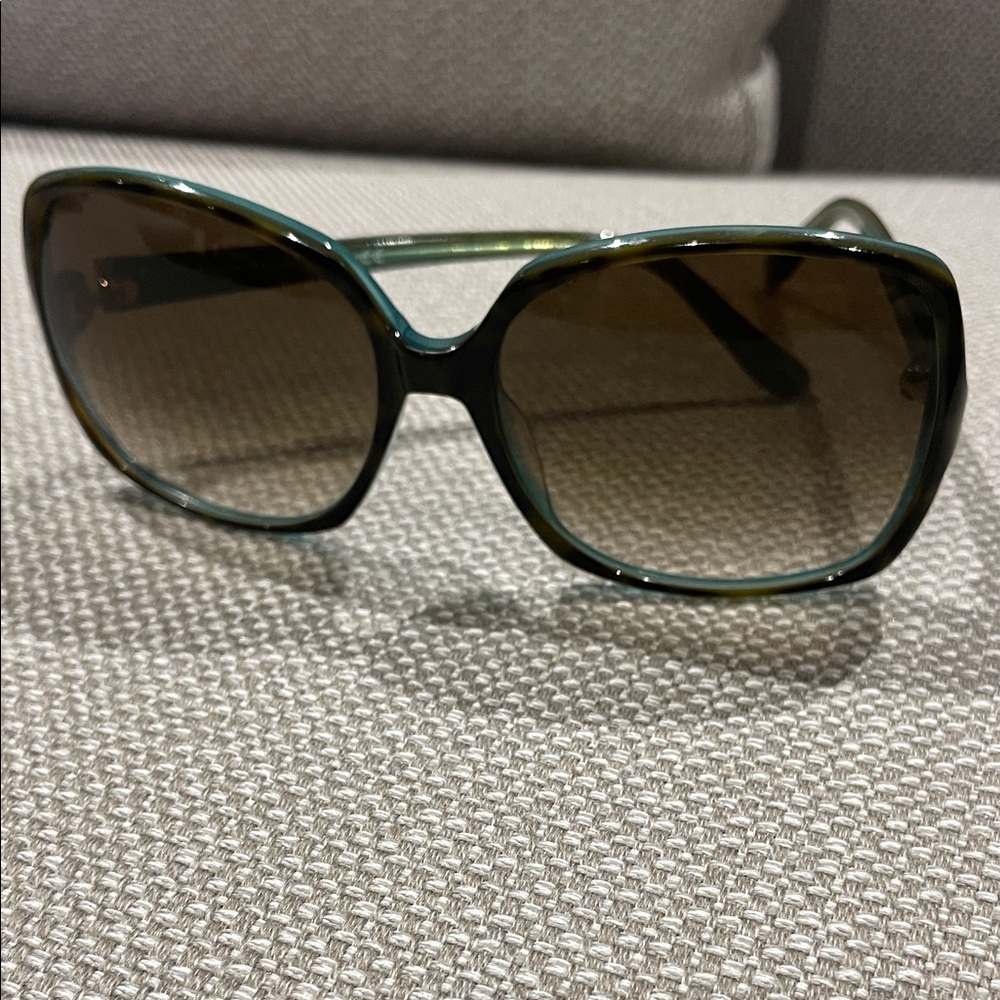 Kate Spade Sunglasses with Case - Picture 9 of 9